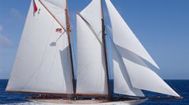 Flying charter Srl - Yacht Broker MYBA - >Napoles