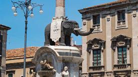Fontana dell’Elefante - >Catania