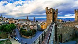 Le mura e la Fortezza - >Montalcino