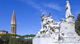 Monumento a Francesco Petrarca - >Arezzo