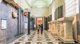 Museo Archeologico Nazionale - >Naples