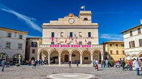 Palazzo Comunale - >Montefalco