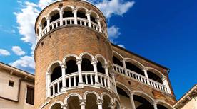 Palazzo Contarini del Bovolo  - >Venecia