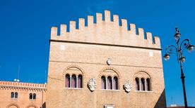 Palazzo dei Trecento - >Treviso