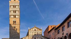 Palazzo dei Vescovi - >Pistoia
