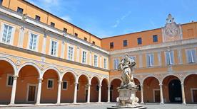 Palazzo dell'arcivescovado - >Pise