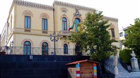 Palazzo Municipale - >Zafferana Etnea