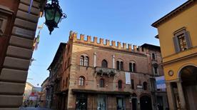 Piazza del Monte - >Reggio Emilia