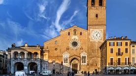 Piazza della Vittoria - >Lodi