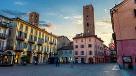 Piazza Risorgimento - >Alba