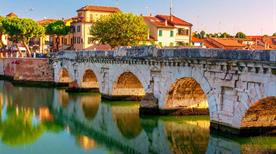 Ponte di Tiberio - >Rimini