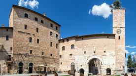 Porta Consolare - >Spello