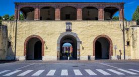Porta Santa Maria - >Lucques