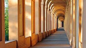 Portico di San Luca - >Bologne