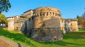 Rocca di Ravaldino - >Forlì