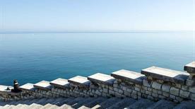 Spiaggia del Passetto Scalinata - >Ancona