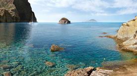 Spiaggia di Pollara - >Salina