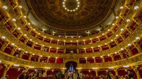 Teatro Carignano - >Turin