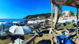 Tommy Beach - >Diano Marina