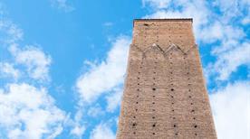 Torre Prendiparte - >Bologne