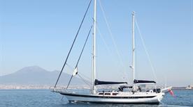 Vela Charter - >Napoles
