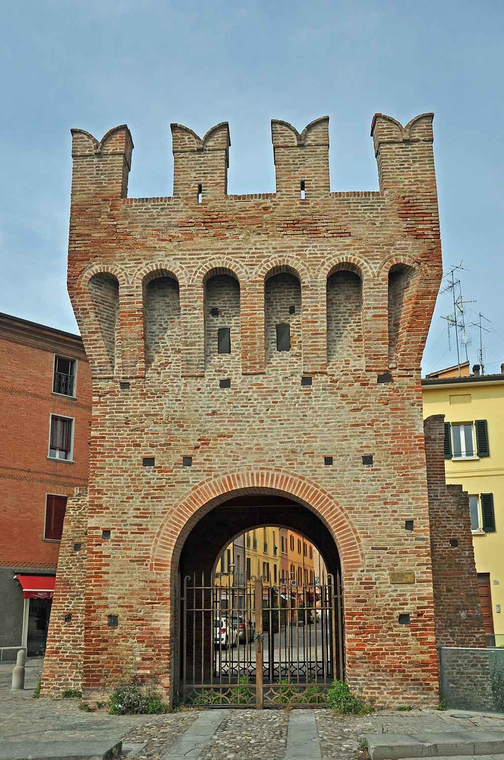 Porta Montanara
