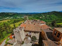 IL CASTELLO DI GIOMICI