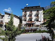 HOTEL ZEBRU'