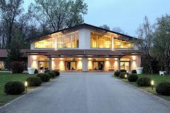 CAPOLAGO HOTEL