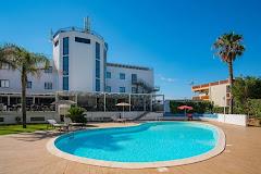 TICHO'S HOTEL