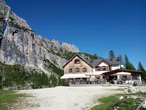 Rifugio Croda Da Lago 