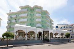 HOTEL MONTECARLO