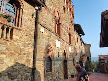 CASTELLETTO DI MONTEBENICHI ALBERGO
