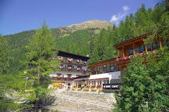 HOTEL ZEBRU