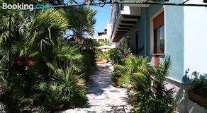 HOTEL LA PLAYA