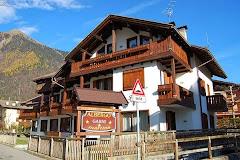 HOTEL GARNI MARTINA