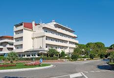HOTEL OLD RIVER