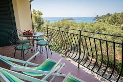 RESIDENZA TURISTICA TORRE DELLE VIOLE