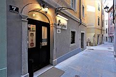 JAMES JOYCE HOTEL