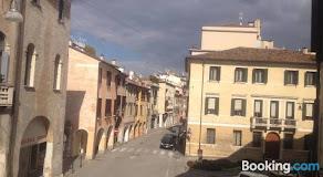 Borgo Cavour 19