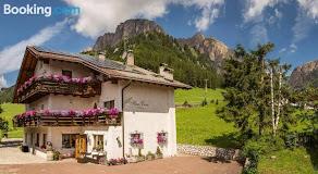 PENSIONE HAUS ERICA