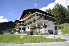 Residence & Hotel Panorama ( Maè)