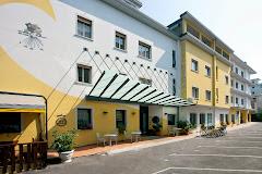 HOTEL DIANA