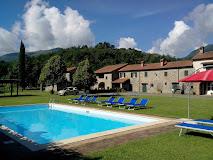 CORIANA APARTMENTS & VILLAS