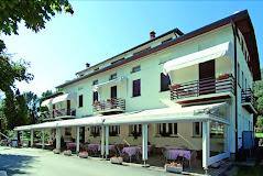 Au Lac De Como