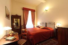 HOME IN FLORENCE