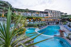 Capodimonte Grand Hotel