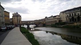 A FLORENCE DECAMERONE B&B