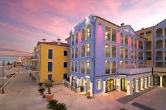 Life Hotel