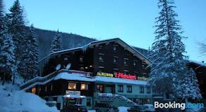HOTEL I PIONIERI